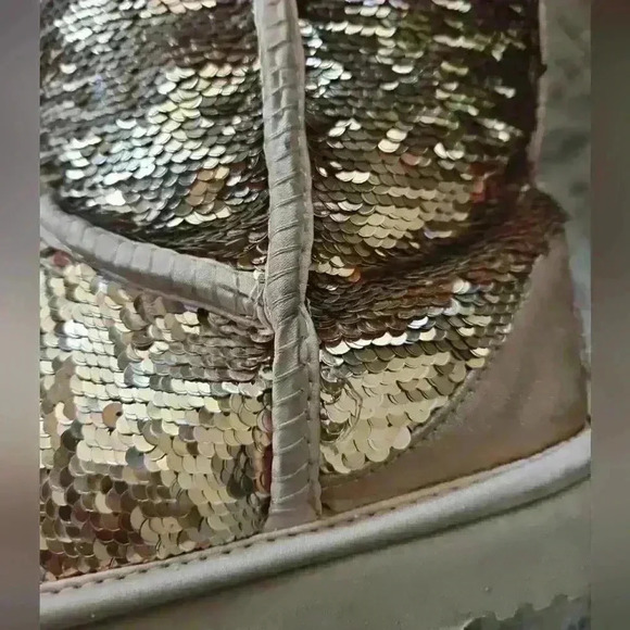 Ugg Womens Rose GoldClassic Boots Classic Short Sequin Boot 8 - Picture 15 of 16